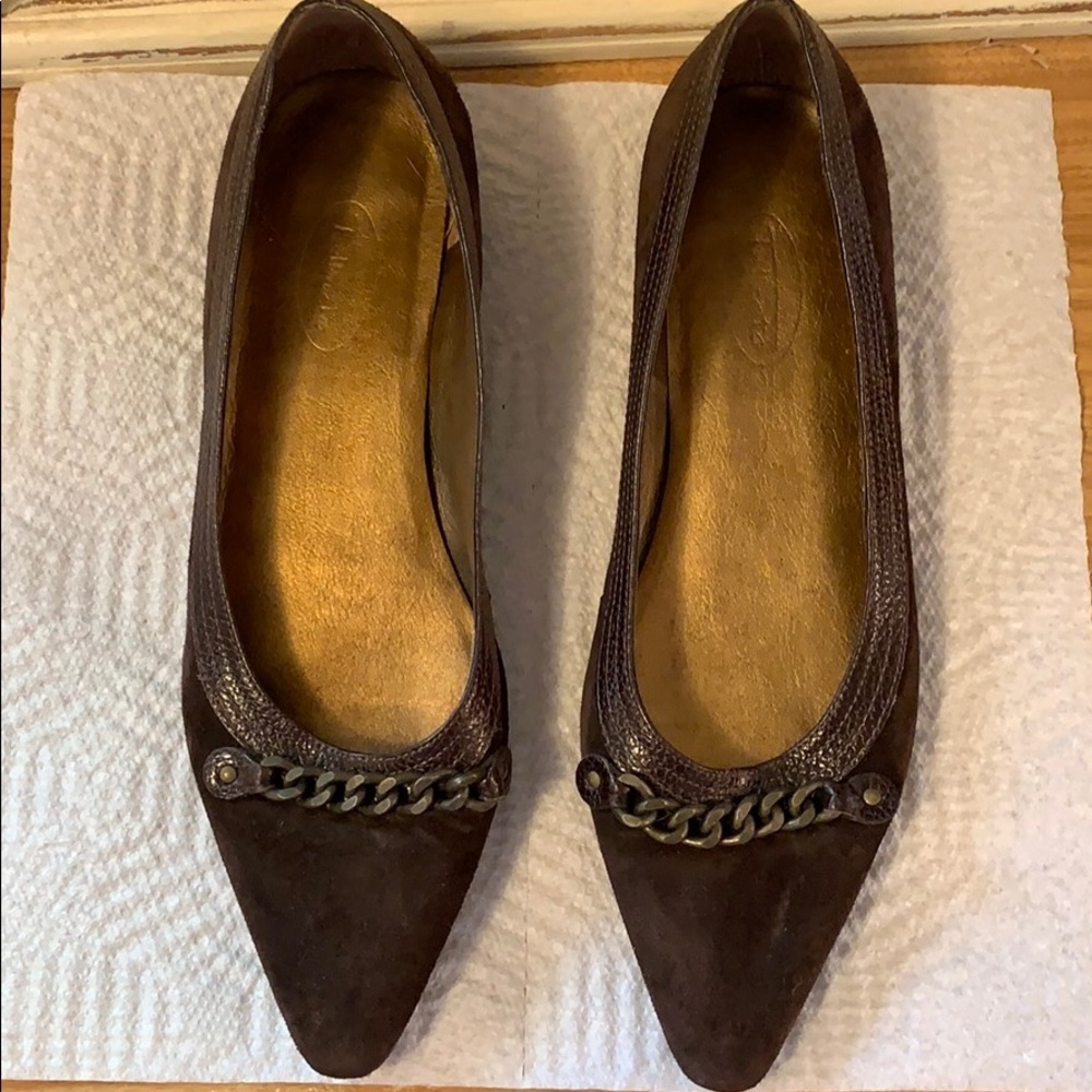 Brown suede Talbots flats, chain detail sz 7 1/2